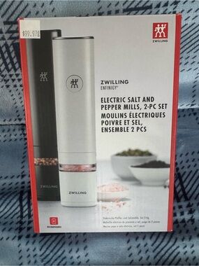 Electric Salt and Pepper Mills, 2-Piece Set - White & Black
